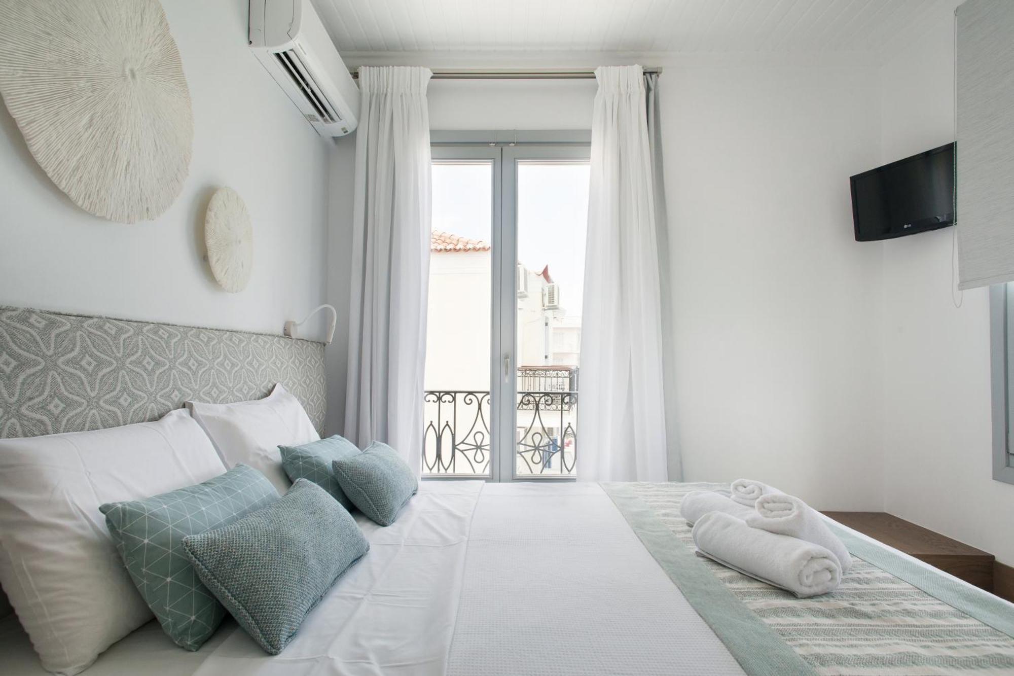 Apartment Aurora - & -