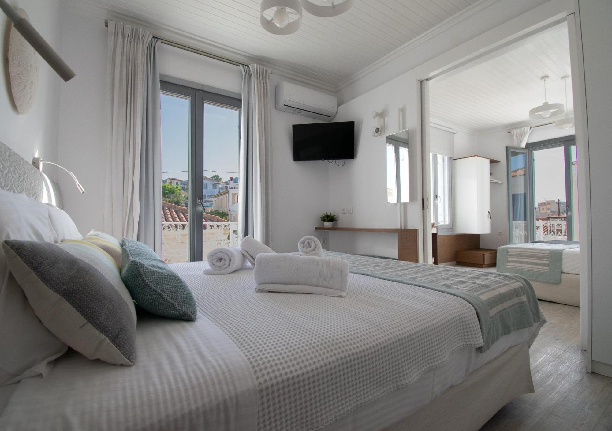 Aurora - & - Apartment Spetses Town